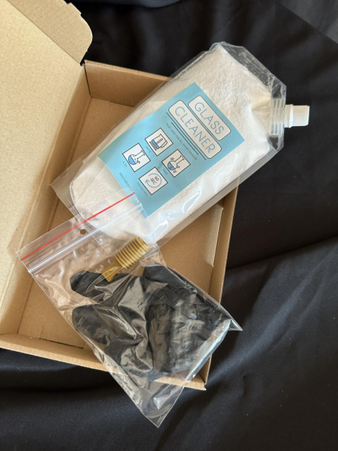 ŚRODEK DO CZYSZCZENIA GLASS CLEANER 300G