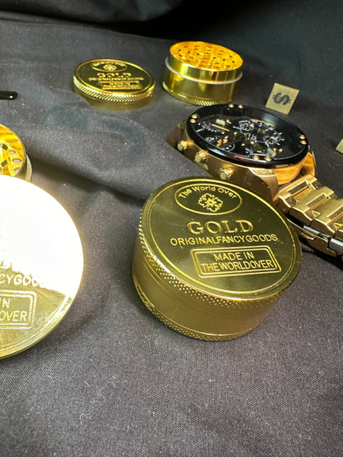 Metalowy ZŁOTY młynek - GOLD EDITION Metalowy ZŁOTY młynek - GOLD EDITION